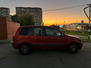 2007 Ford Fusion I Рестайлинг, красный, 460000 рублей, вид 4