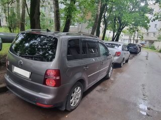 2009 Volkswagen Touran Cross I Рестайлинг, серый, 1050000 рублей, вид 3