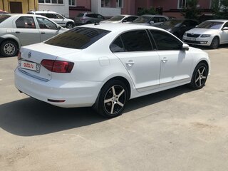 2017 Volkswagen Jetta VI Рестайлинг, белый, 1100000 рублей, вид 2