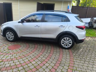 2020 Kia Rio X-Line IV, серый, 1325000 рублей, вид 4