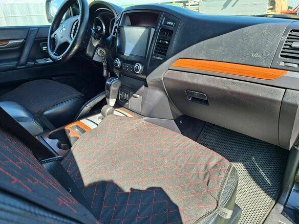 2007 Mitsubishi Pajero IV, чёрный, 1300000 рублей - вид 3