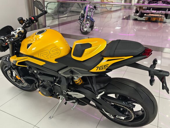 2025 Triumph Street Triple, жёлтый, 1550000 рублей - вид 37