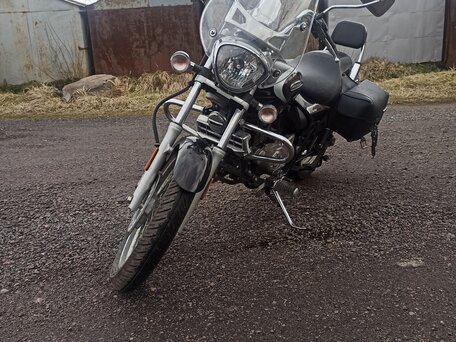 2021 Bajaj Avenger, серый, 240000 рублей, вид 2