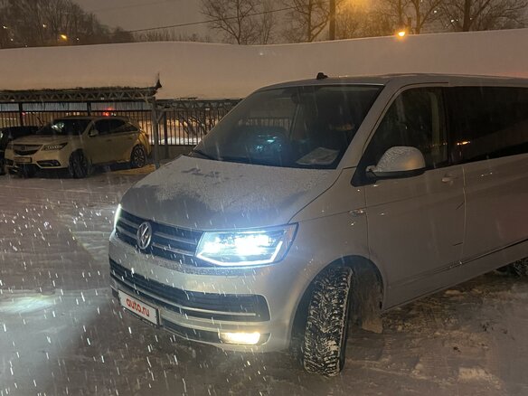 2019 Volkswagen Multivan T6, серебристый - вид 1
