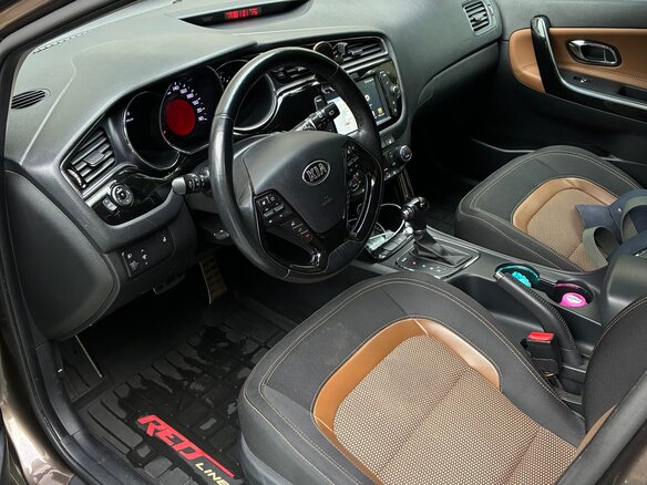 2017 Kia Ceed II Рестайлинг, коричневый, 1410000 рублей - вид 5