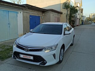 2016 Toyota Camry VII (XV50) Рестайлинг, белый, 1590000 рублей, вид 2