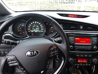 2016 Kia Ceed II Рестайлинг, белый, 1990000 рублей, вид 4