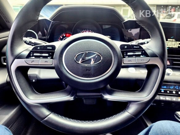 2023 Hyundai Avante VII, серый, 1431000 рублей - вид 4