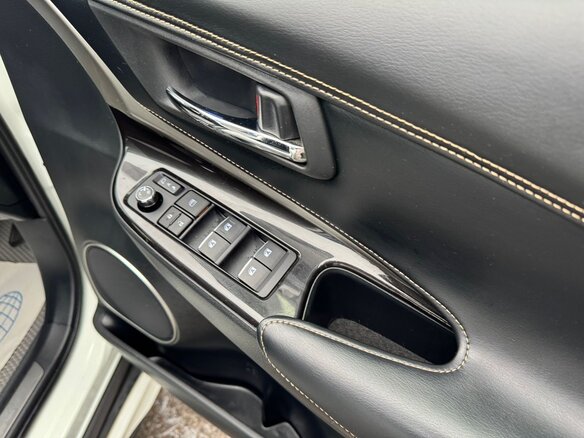 2018 Toyota Harrier III (XU60) Рестайлинг, белый - вид 9