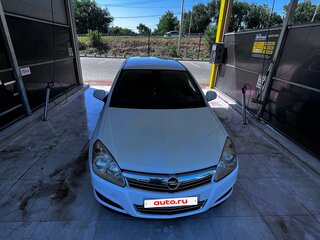 2010 Opel Astra H Рестайлинг, белый, 650000 рублей, вид 4