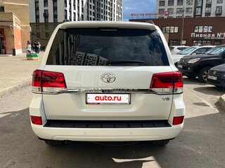 2018 Toyota Land Cruiser 200 Series Рестайлинг 2, белый, 8250000 рублей, вид 5