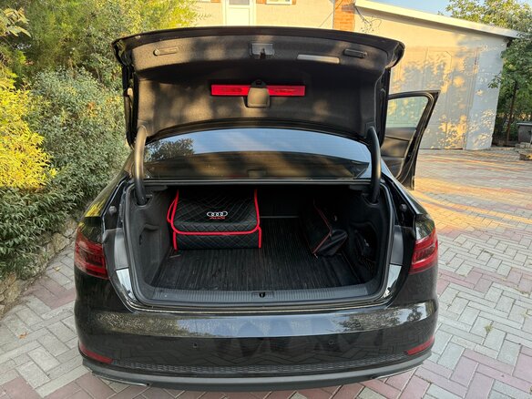 2019 Audi A4 V (B9), чёрный, 3100000 рублей - вид 6