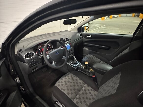 2008 Ford Focus II Рестайлинг, чёрный, 440000 рублей - вид 6