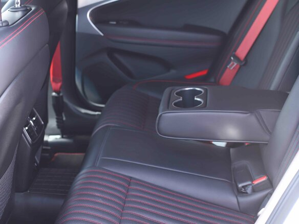 2021 Genesis G70 I Рестайлинг, белый, 3640000 рублей - вид 17