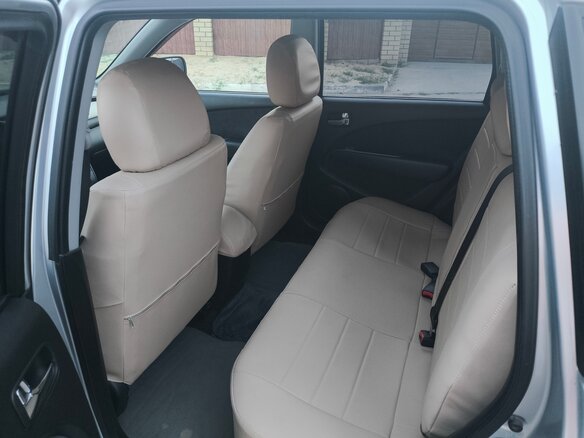 2005 Mitsubishi Outlander I, серебристый, 900000 рублей - вид 9