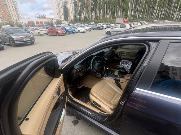 2009 BMW 3 серии 330i xDrive V (E90/E91/E92/E93) Рестайлинг, чёрный, 900000 рублей - вид 8