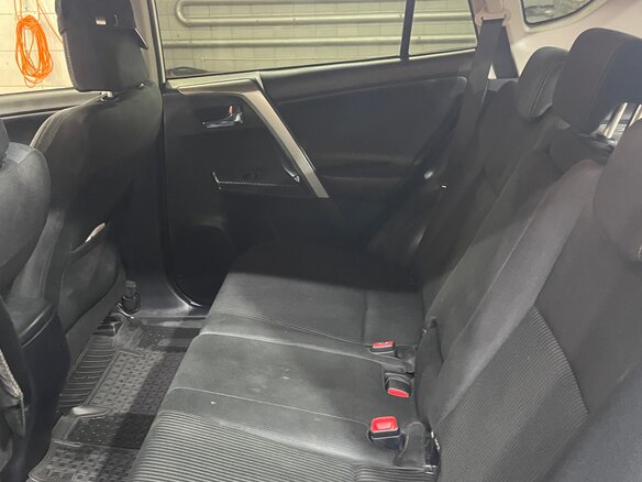 2015 Toyota RAV4 IV (XA40), белый, 1950000 рублей - вид 15