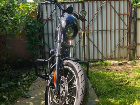 2015 Harley-Davidson Sportster 883, чёрный, 820000 рублей, вид 2