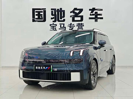 Lynk & Co 900