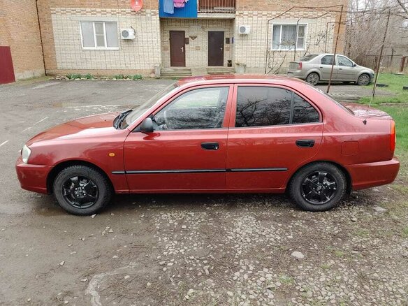 2006 Hyundai Accent ТагАЗ II, красный, 400000 рублей - вид 2