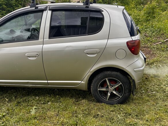 2002 Toyota Vitz I (P10), серый, 350000 рублей - вид 7