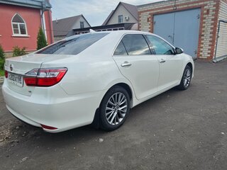 2017 Toyota Camry VII (XV50) Рестайлинг, белый, 2800000 рублей, вид 4