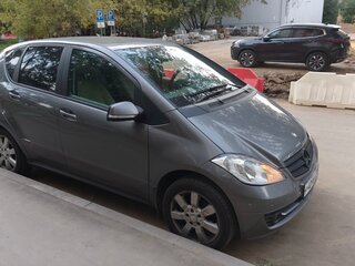 2011 Mercedes-Benz A-Класс 180 II (W169) Рестайлинг, серый, 750000 рублей, вид 3