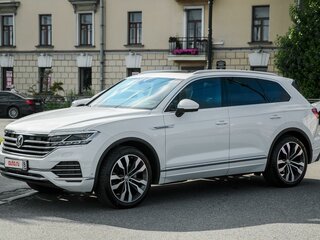 2020 Volkswagen Touareg III, белый, 8750000 рублей, вид 4