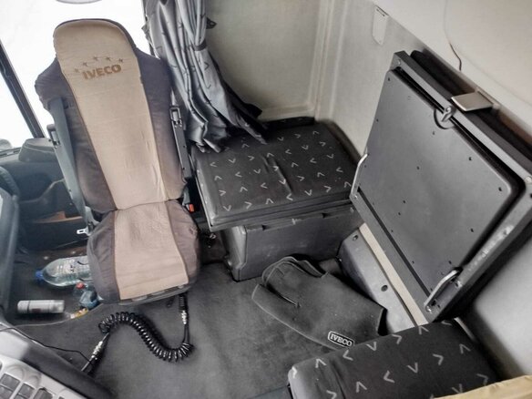 2008 Iveco Stralis, чёрный, 1200000 рублей - вид 12