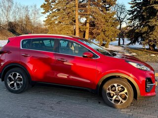 2019 Kia Sportage IV Рестайлинг, красный, 2080168 рублей, вид 4