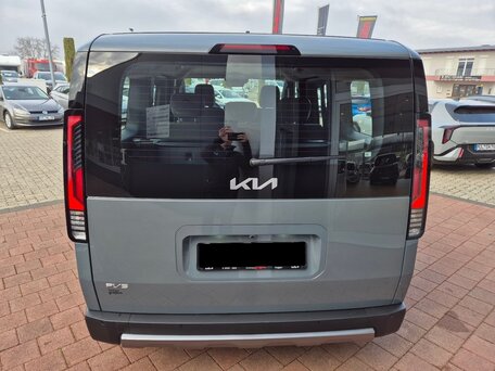 2026 Kia PV5 71.2 kWh, серебристый, 4230000 рублей, вид 4