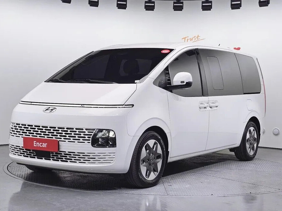 Открыть фотографии: Hyundai Staria I