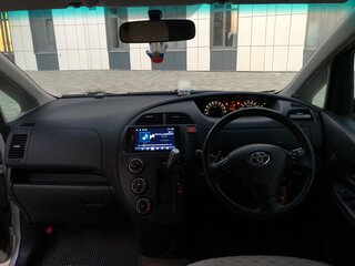 2007 Toyota Ractis I, серебристый, 610000 рублей, вид 5