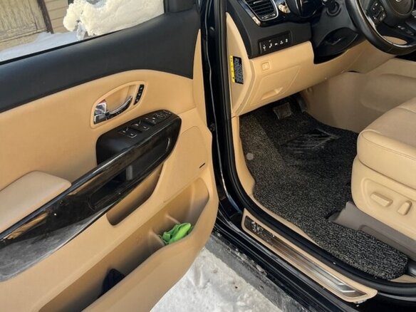 2019 Kia Carnival III, чёрный, 3650000 рублей - вид 10
