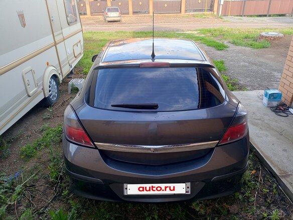 2010 Opel Astra GTC H Рестайлинг, серый, 570000 рублей - вид 1