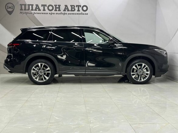 2025 Infiniti QX60 II, чёрный, 6549000 рублей - вид 3