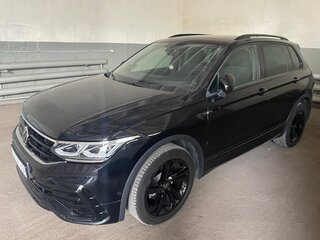 2022 Volkswagen Tiguan II Рестайлинг, чёрный, 3500000 рублей, вид 2