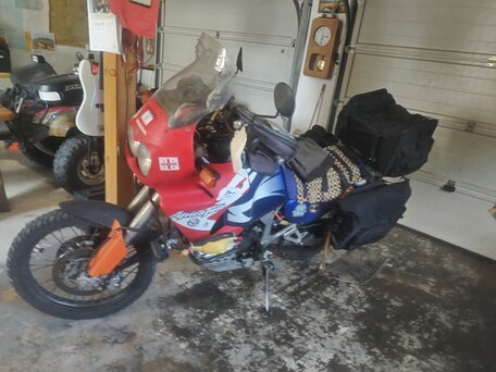 2000 Honda XRV 750 Africa Twin, красный, 600000 рублей, вид 5
