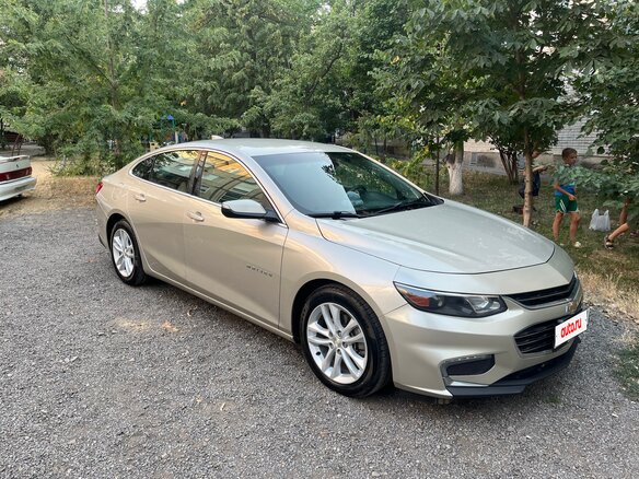 2016 Chevrolet Malibu IX, жёлтый, 1440000 рублей