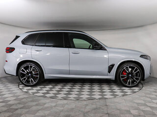 2026 BMW X5 M60i IV (G05/G18) Рестайлинг, серый, 20400000 рублей, вид 4