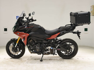 2020 Yamaha MT-09 Tracer (FJ-09), чёрный, 950000 рублей, вид 3