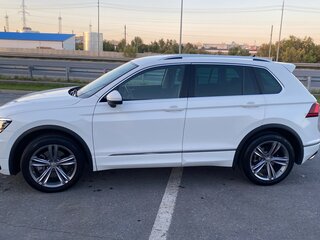 2020 Volkswagen Tiguan II, белый, 4300000 рублей, вид 5