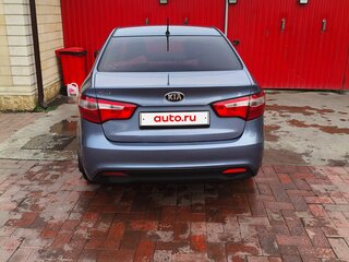 2015 Kia Rio 6-speed III, голубой, 800000 рублей, вид 5