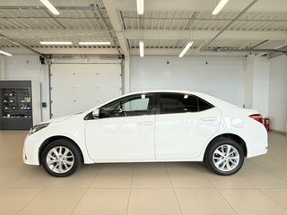 2013 Toyota Corolla XI (E160, E170, E180), белый, 1529000 рублей, вид 3