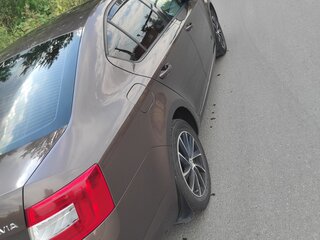 2013 Skoda Octavia III (A7), коричневый, 990000 рублей, вид 5