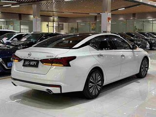 2022 Nissan Altima VI (L34) Рестайлинг, белый, 1635000 рублей, вид 4