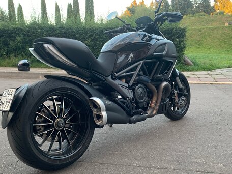 2012 Ducati Diavel, чёрный, 1200000 рублей, вид 4