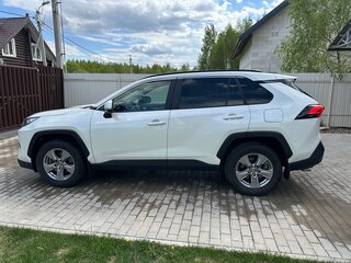 2022 Toyota RAV4 V (XA50), белый, 3680000 рублей, вид 5