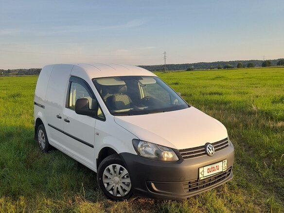 2011 Volkswagen Caddy, белый, 1000000 рублей