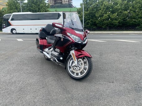 2019 Honda GL 1800 Gold Wing, красный, 1900000 рублей, вид 5